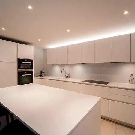 Private Luxury 4 Bedroom In Waldhaus Apartment