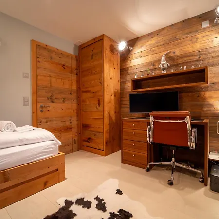 Private Luxury 4 Bedroom In Waldhaus Apartment