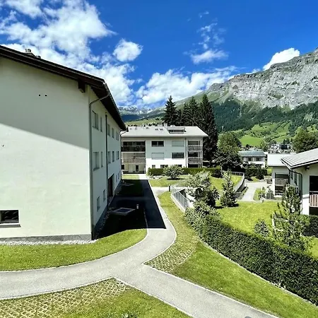 Private Luxury 4 Bedroom In Waldhaus 公寓 *