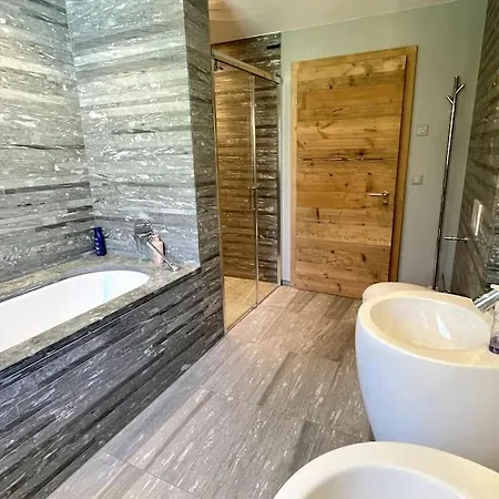 Private Luxury 4 Bedroom In Waldhaus * 弗利姆斯