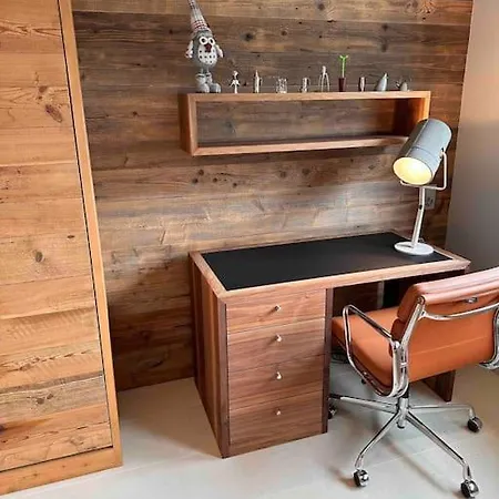 Private Luxury 4 Bedroom In Waldhaus 公寓 *