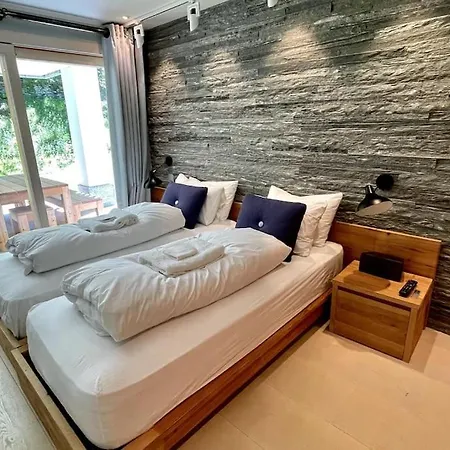 Private Luxury 4 Bedroom In Waldhaus 弗利姆斯