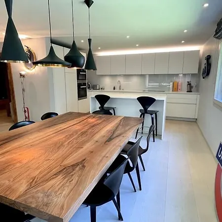 公寓 Private Luxury 4 Bedroom In Waldhaus 弗利姆斯